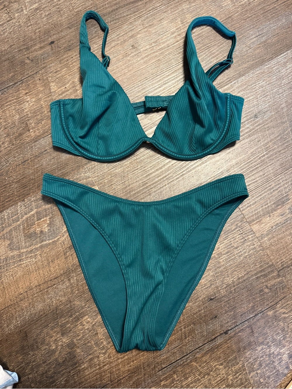 Hollister Women’s Teal Ribbed Underwire Bikini Set Top (M), Bottom (S)